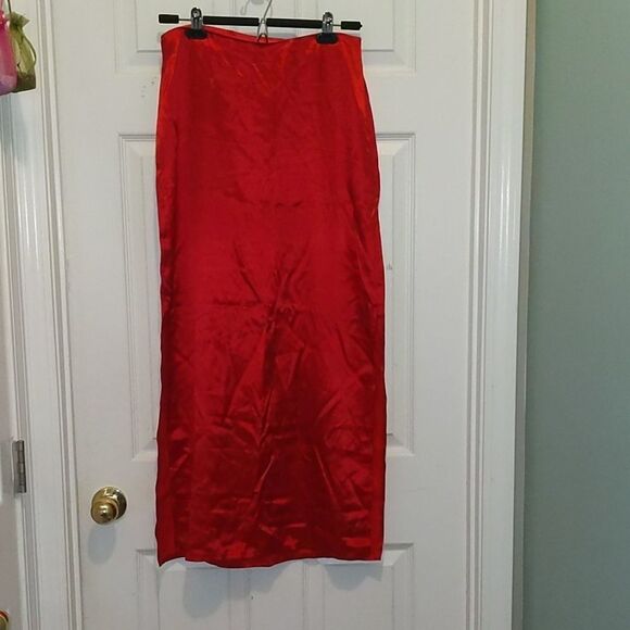 Exact Change red long skirt with slit Sz 9 NWOT - Picture 2 of 5